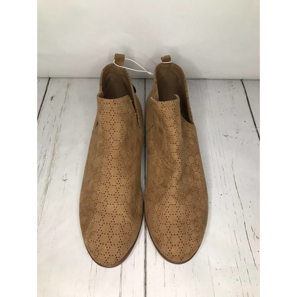 Gloria Vanderbilt Brown Booties 10